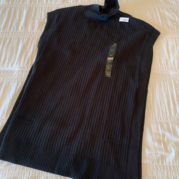 Mock neck poncho - Picture 1 of 3